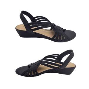 Angela Sandal